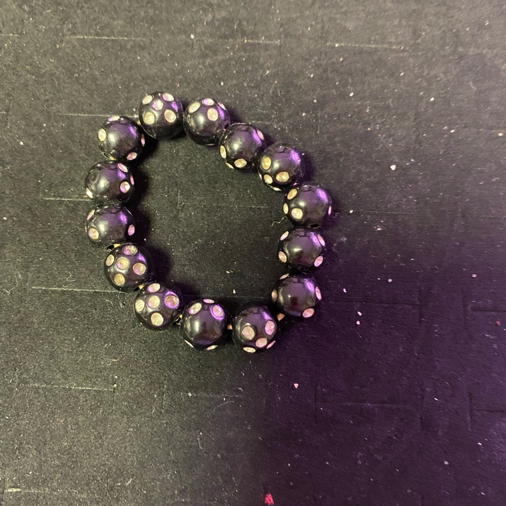 Elegant Black Beaded Bracelet